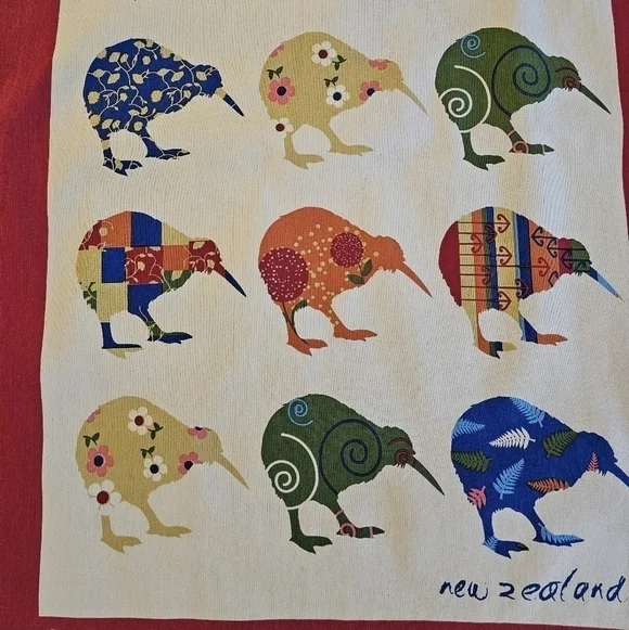 New Zealand Kiwi Decorative Towel - Super Colorful and Unique! - Picture 4 of 9